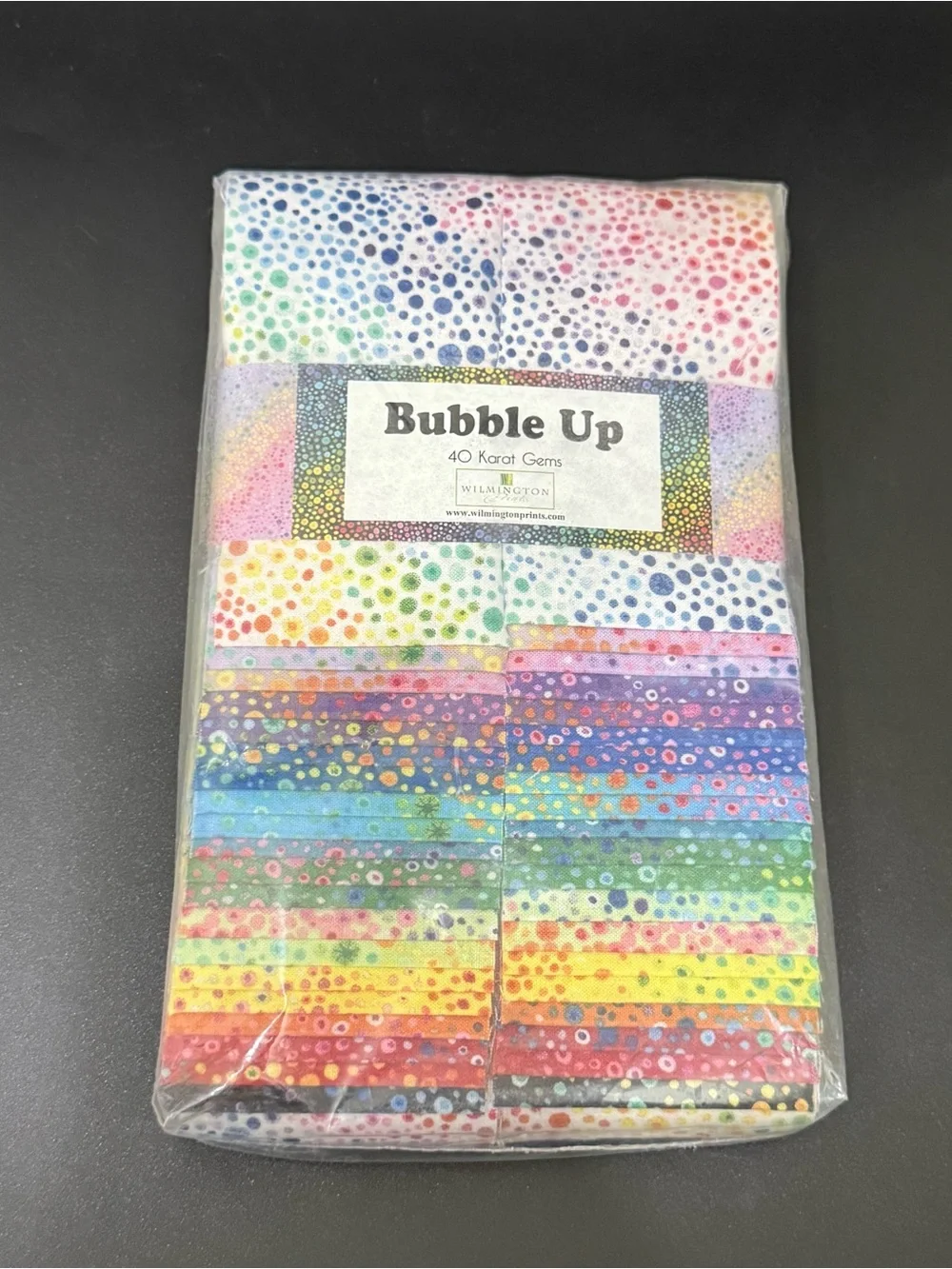 WILMINGTON Bubble up 40 Karat Gems 40 2 1/2” X 44” Pre-cut Cotton Fabric Strips